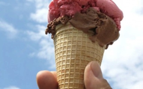 Ladro goloso e recidivo rapina per tre volte la stessa gelateria