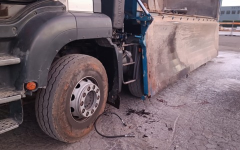 Torbole Casaglia, guasto elettrico al camion: operaio colpito alla testa dal portellone