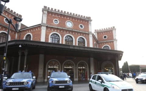 Operazione “Alto Impatto” in stazione a Brescia: 235 le persone controllate