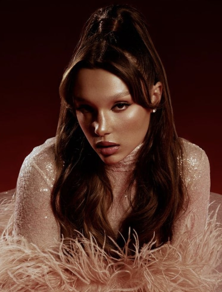 Sarah Toscano protagonista a Elnòs Shopping