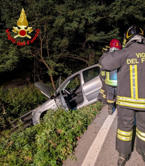 Sinistro a Sonico, giovane estratta dall’auto dai Vigili del Fuoco