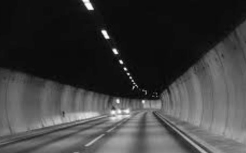 Sinistro nella galleria San Biagio: traffico in tilt sulla 45 bis