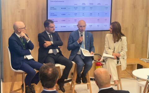 Trenord e Navigazione laghi insieme per un turismo sostenibile anche sul Garda