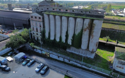 Bagnolo Mella, via alla demolizione dell’ex Consorzio Agrario