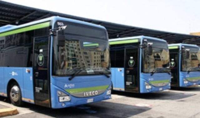 Ospitaletto, sferra una testata al controllore sull’autobus: denunciato un minore