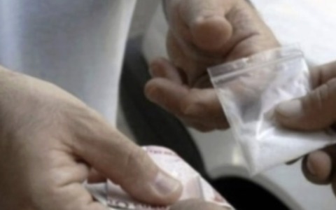 Agli arresti domiciliari si dedica allo spaccio, arrestato un 47enne bresciano