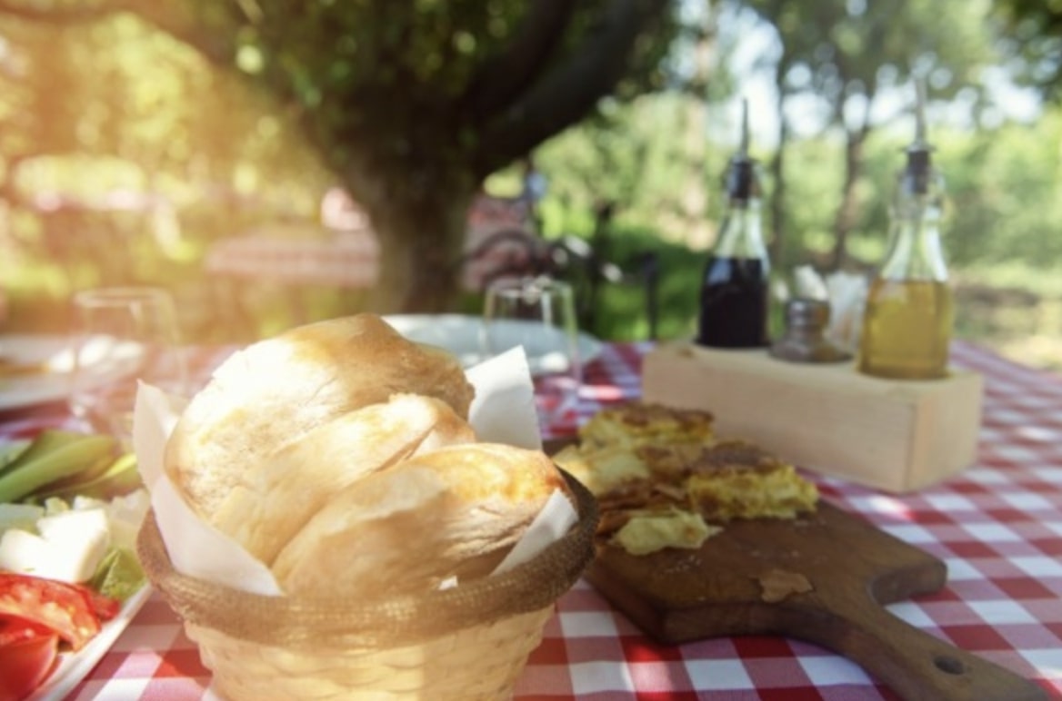 Agriturismi, oggi in discussione l’emendamento sulla riduzione al 20% dei prodotti propri, Confesercenti: “Ritirate la mozione”