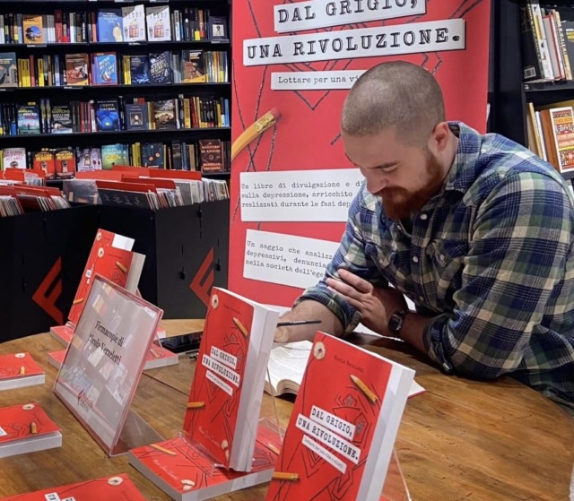 «Dal grigio, una rivoluzione»: le pagine sulla depressione di Verzeletti fanno tappa a Travagliato