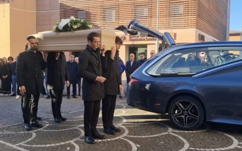 Daniela Bratelli: il giorno dell’ultimo saluto a Pompiano