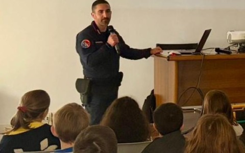 I Carabinieri Forestali incontrano gli studenti dell’Istituto Canossiano di Brescia