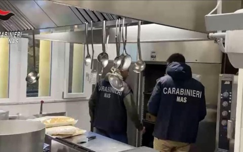 I Nas “chiudono” cinque locali tra la città e la Bassa