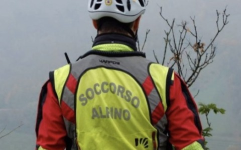 Malore a 850 metri di quota: nulla da fare per un uomo di 66 anni