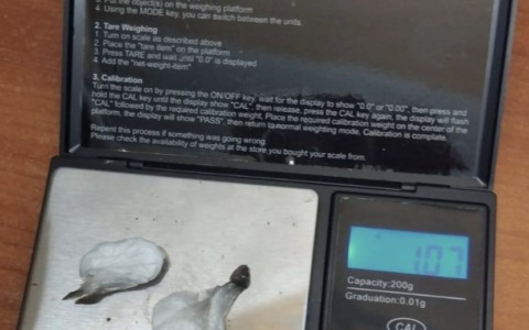 Nasconde la droga nei calzini: denunciato un 49enne