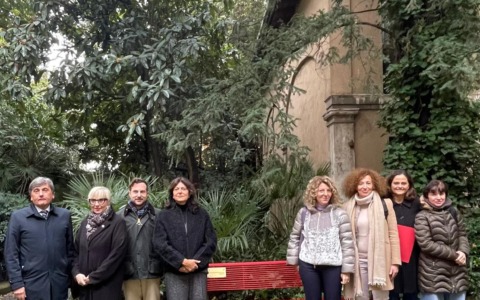 Palazzo Martinengo: inaugurata la Panchina Rossa con una frase di Eleonor Roosvelt