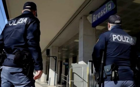 Rubano bagagli ai viaggiatori sul treno: denunciati due ventenni