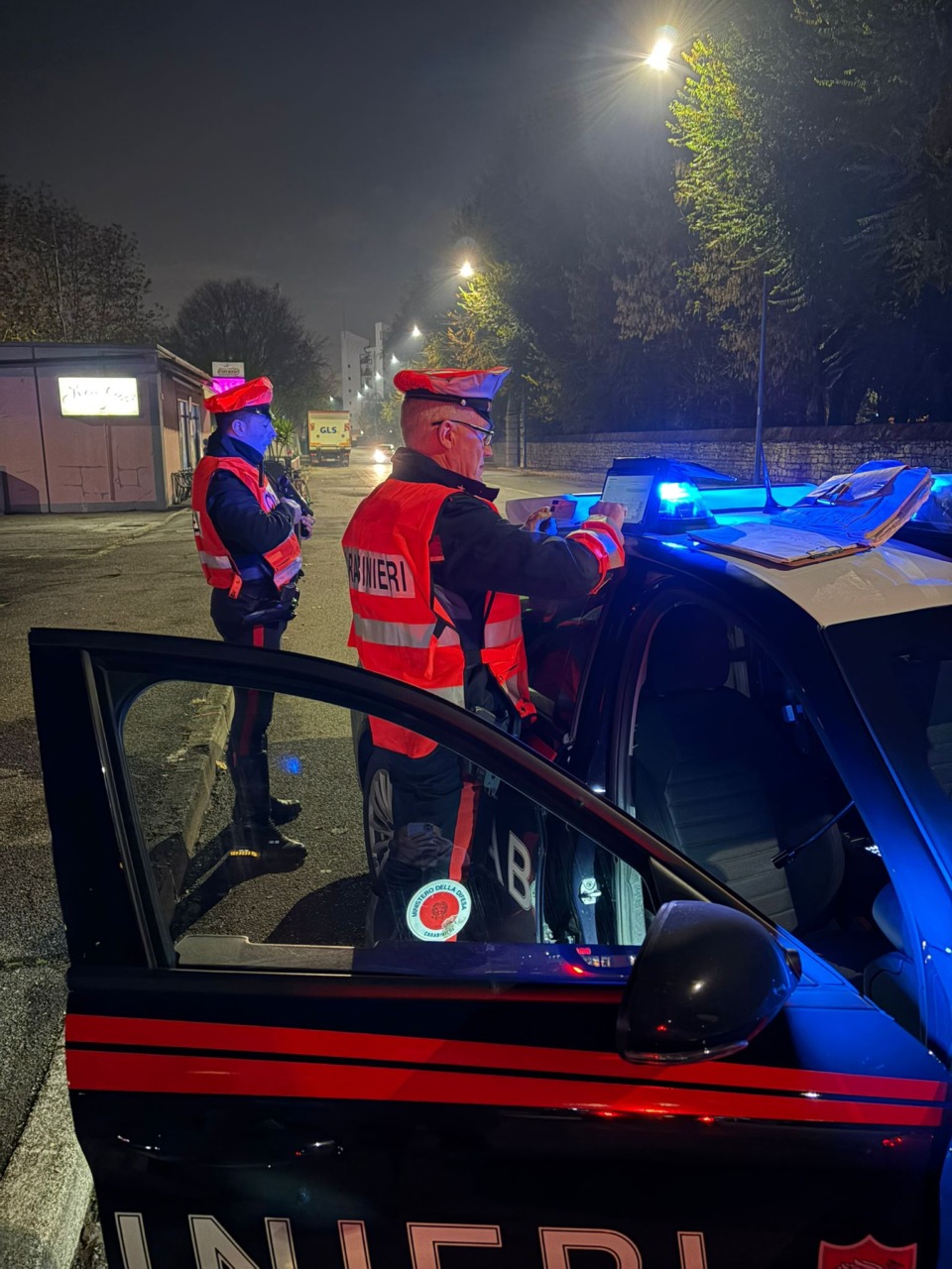 Servizi straordinari sul territorio a Brescia: controllate 65 persone e 52 veicoli