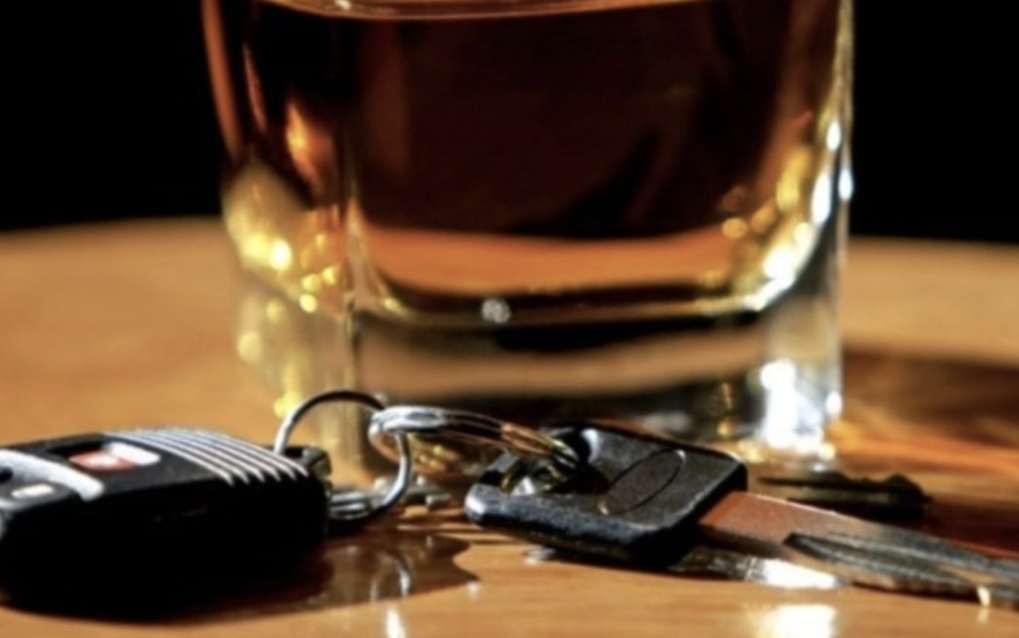 Si presenta di notte in caserma ubriaco per fare denuncia ma viene denunciato dai carabinieri