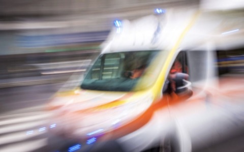 Si taglia al braccio con una lama: infortunio sul lavoro a Montirone