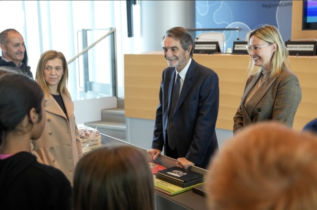 Storia e tradizioni del territorio: gli alunni di Berlingo accolti da Fontana a Palazzo Lombardia