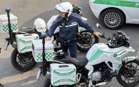 Truffa delle moto “fantasma”: le vende online, si fa consegnare i soldi e sparisce