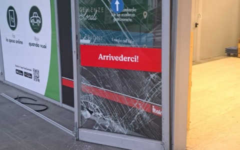 Spaccata all’Italmark di Capriolo, ladri in fuga con la cassaforte