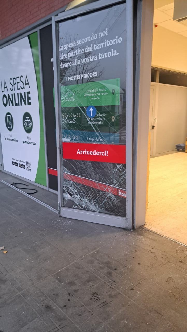 Spaccata all’Italmark di Capriolo, ladri in fuga con la cassaforte