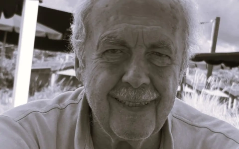 Si spegne il giorno prima della chiusura della mostra da lui curata sul padre