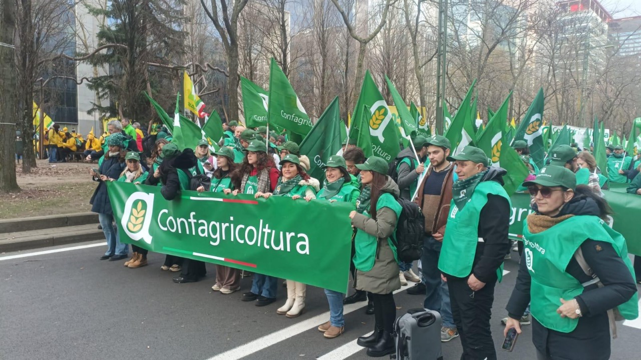A Bruxelles la protesta degli agricoltori: presenti anche i giovani di Confagricoltura Brescia
