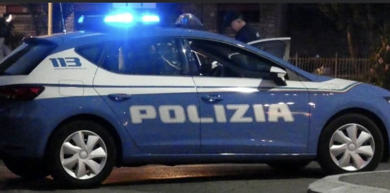 Aggredita una giovane donna in via Sostegno: denunciato un 36enne