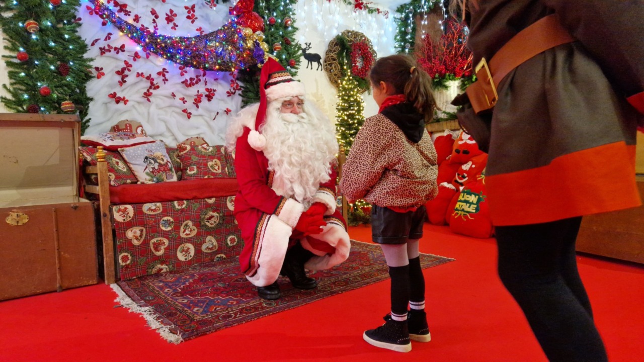 Babbo Natale ha una Casa Bergamasca: a Clusone la magia di un incontro