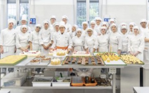 Casa del Giovane, formazione e territorio: open day, presenza attiva nella comunità e mercatini di Natale