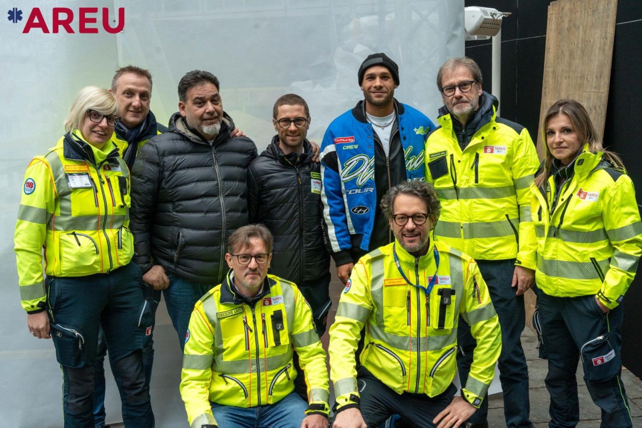 Marcell Jacobs incontra i giovani in Piazza Città di Lombardia