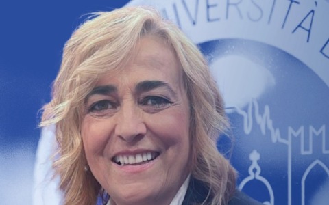 Premio Alumna dell’anno 2025 alla professoressa Savina Nodari, la cerimonia in Unibs