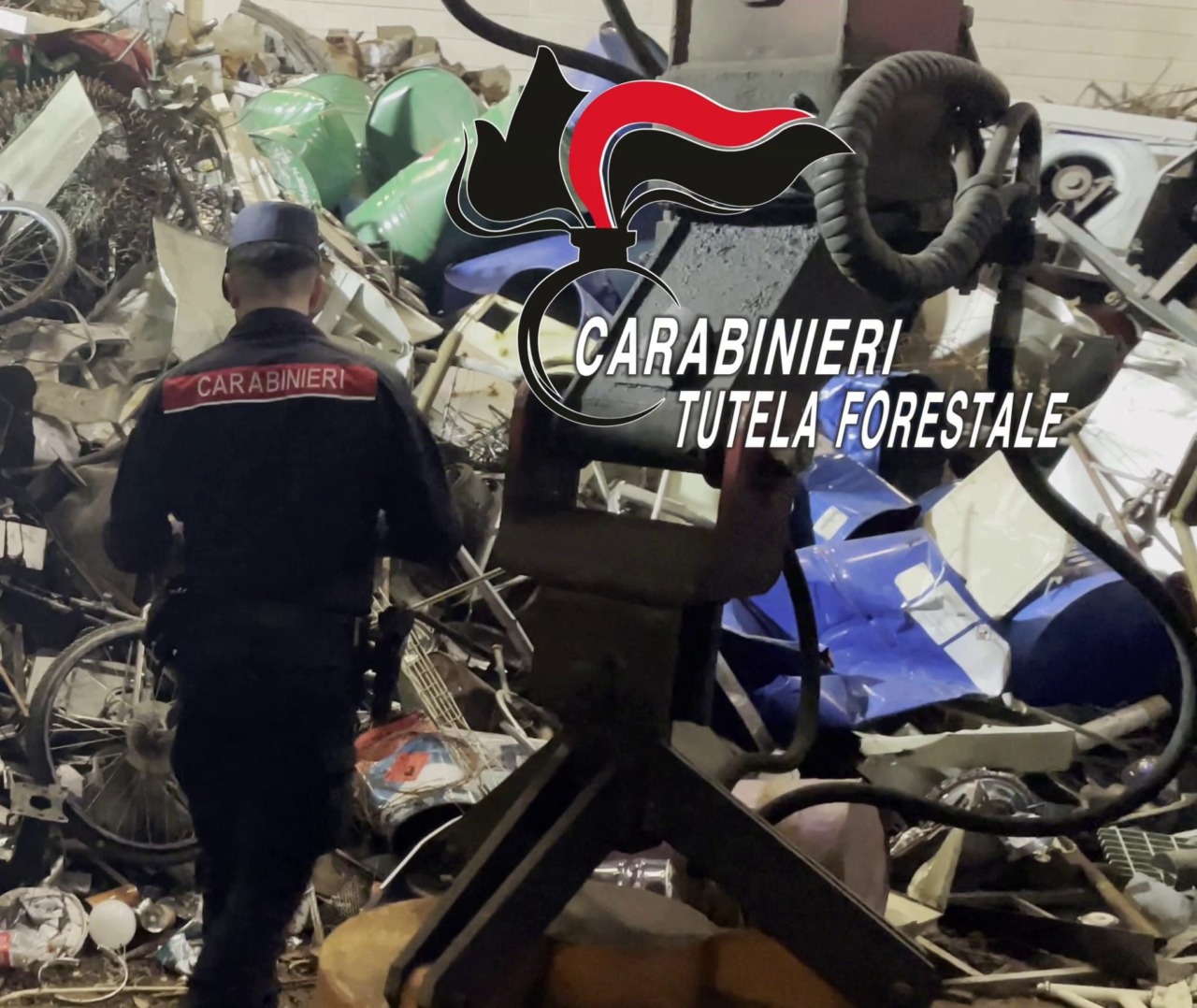 Traffico illecito di rifiuti per oltre 1.130 tonnellate: scatta la denuncia per 33 persone