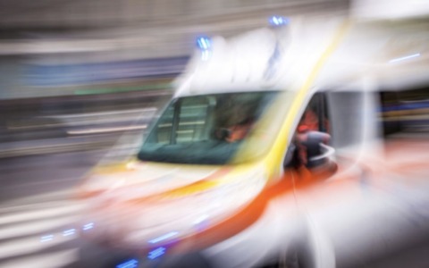 Travolta da un camion mentre era in bicicletta: morta una donna di 62 anni