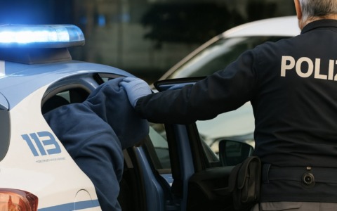 Uccide un uomo a mazzate e poi si nasconde a Orzinuovi: ritrovato un latitante 40enne