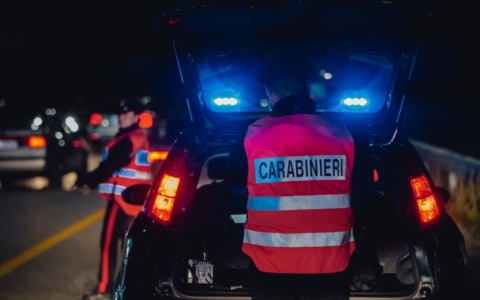 Venti dosi di cocaina nel marsupio, arrestato un 25enne a Lograto