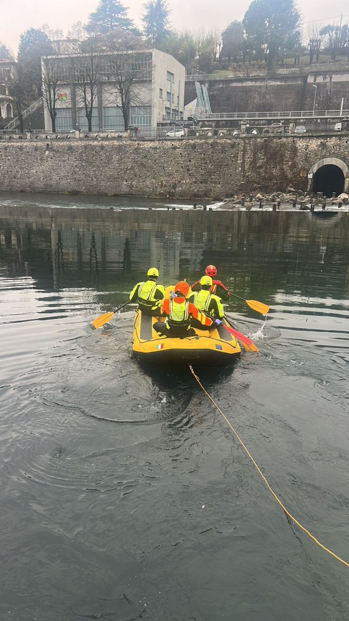 Palazzolo, trovato un corpo nel fiume Oglio: in corso le verifiche