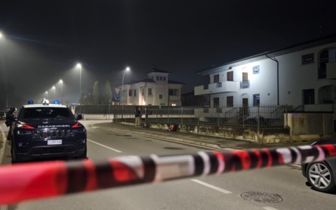 Travagliato, minaccia i carabinieri e si barrica in casa: dopo ore la situazione è tornata alla calma