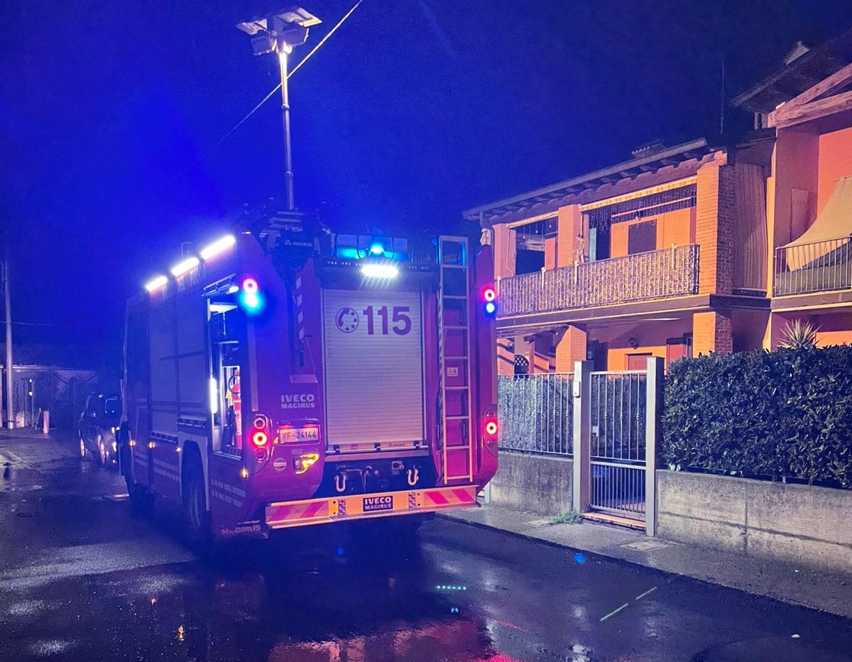 Incendio a Duomo alla Vigilia di Natale, appartamento inagibile