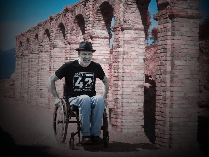 «Non abbiamo bisogno di bandiere lilla se mancano i piani regolatori dell’accessibilità»