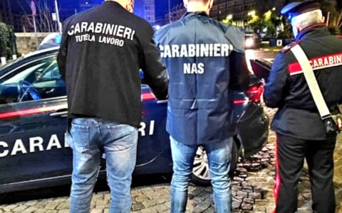 Barbiere non rispetta le norme di sicurezza: attività sospesa a Brescia