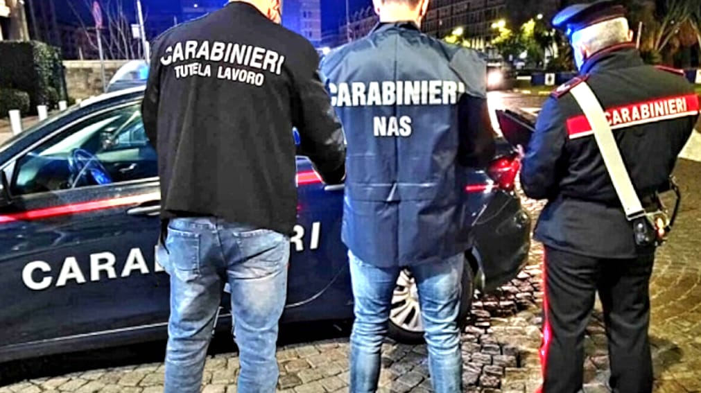 Barbiere non rispetta le norme di sicurezza: attività sospesa a Brescia