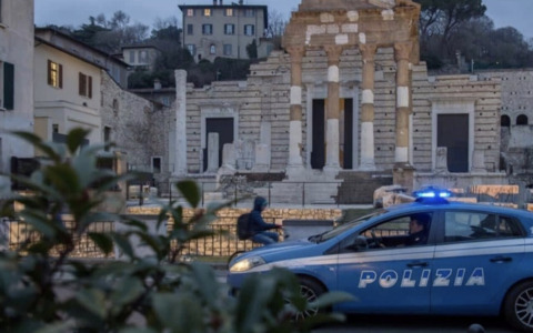 Brescia: consumano il pranzo al ristorante e fuggono senza pagare, ristoratore aggredito