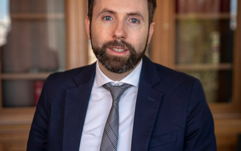 Allarme sicurezza: riflettori sulle criticità della base nucleare