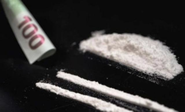 Arrestato per possesso di cocaina evade dai domiciliari, scattano nuovamente le manette