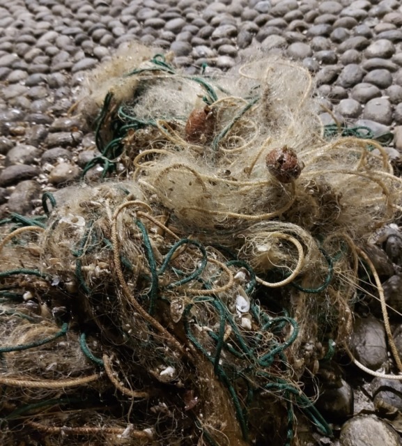 Gargnano: recuperate reti da pesca abbandonate sui fondali