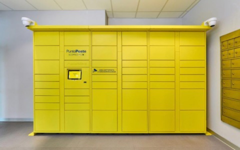 Locker per la spedizione e il ritiro dei pacchi in sei uffici postali nel Bresciano
