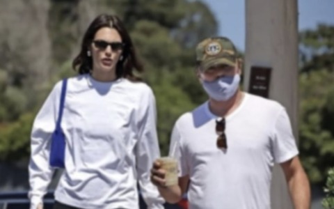 Venezuela: la crisi blocca ai Caraibi Leonardo Di Caprio, compagno della bresciana Vittoria Ceretti