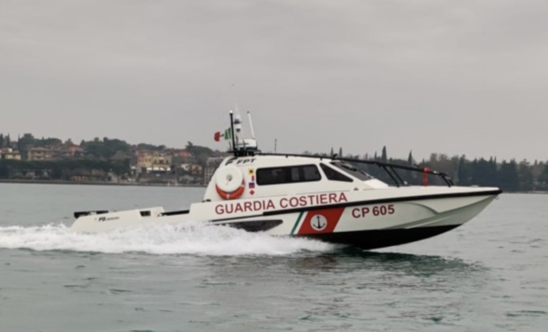 Palo della Cuccagna sul Garda: l’invito della Guardia Costiera